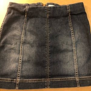 Denim skirt